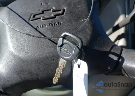 2002 Chevrolet Tahoe Lt from USA, damaged, VIN 1GNEC13Z52R143996